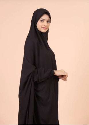 Black Plain Namaz Chaddar With Sleeve